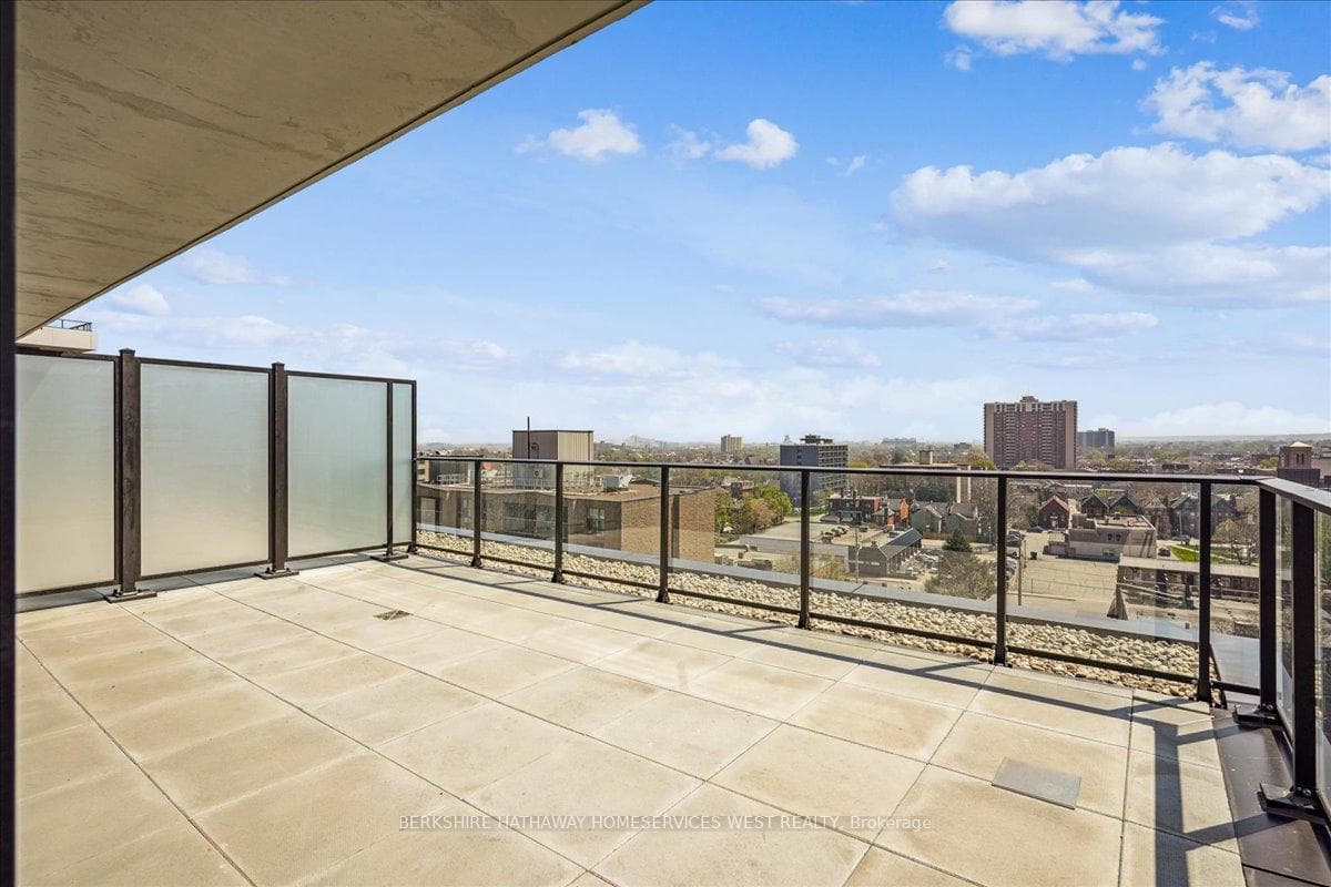 1 Jarvis Street Unit 1022 photo 27