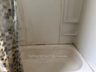 126 Manitoba Street photo 9