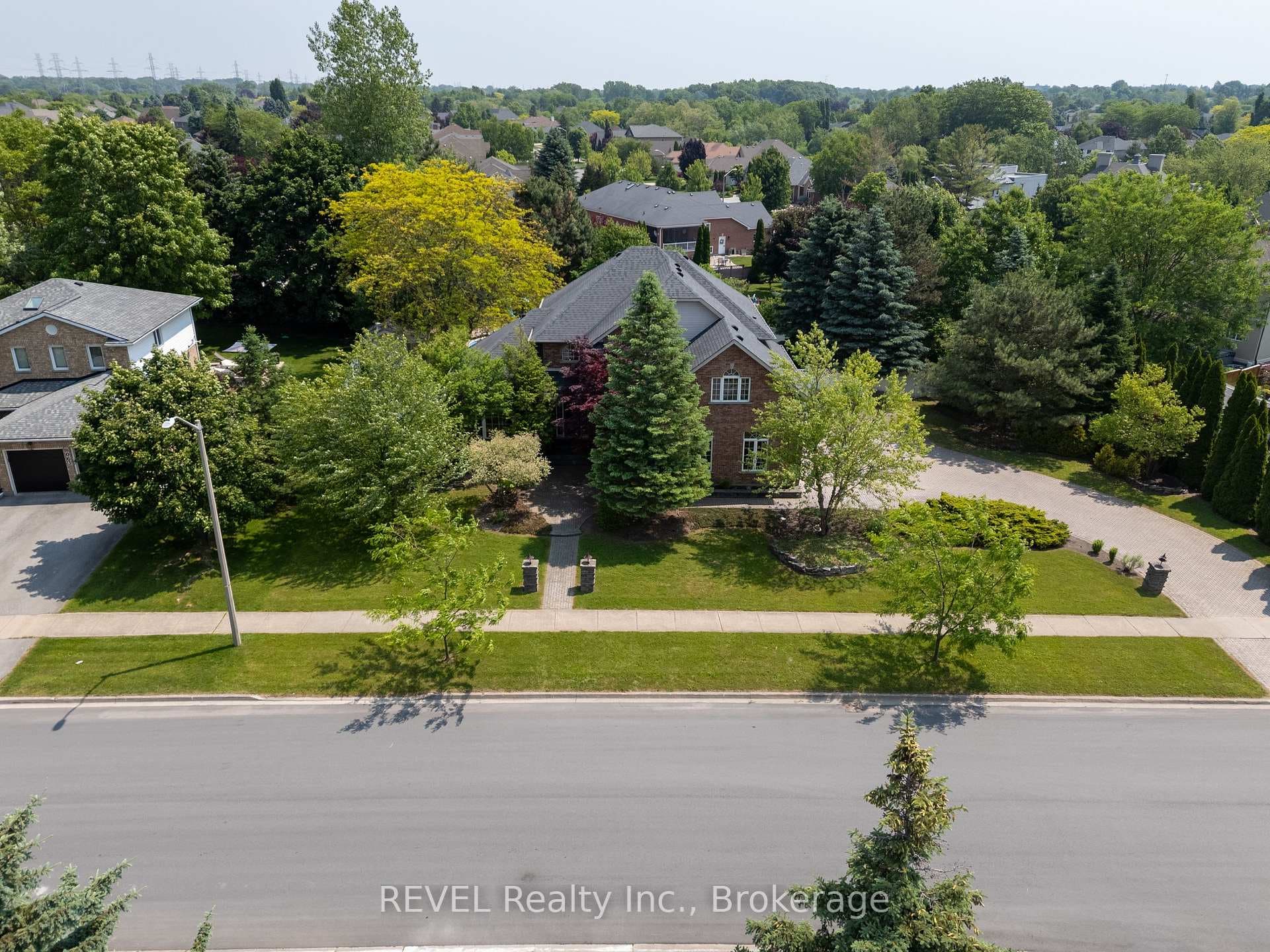 8055 Mount Carmel Boulevard photo 1