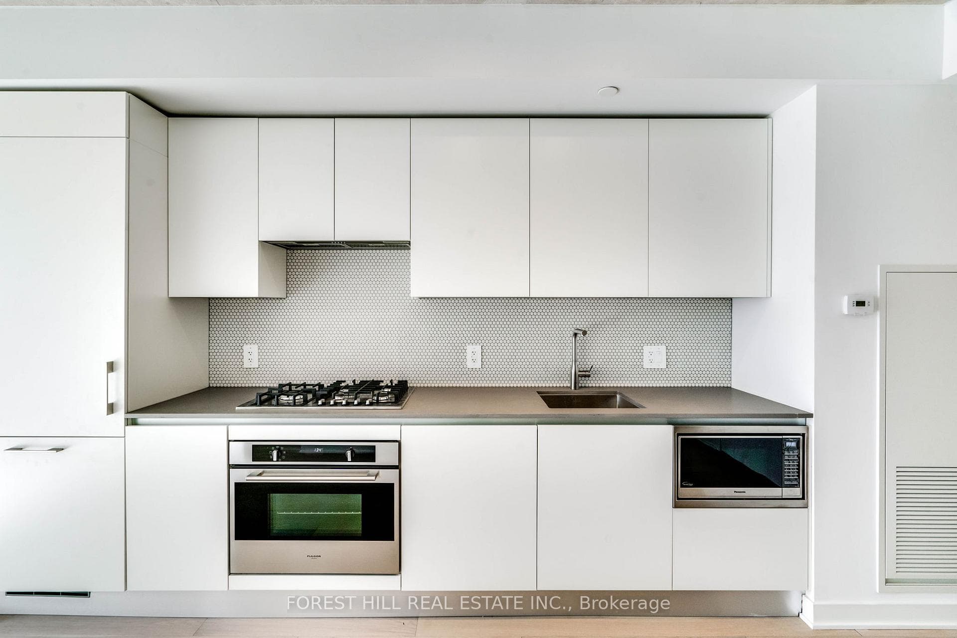 2720 Dundas Street Unit 401 photo 12