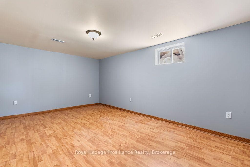 76 Wright Avenue photo 24