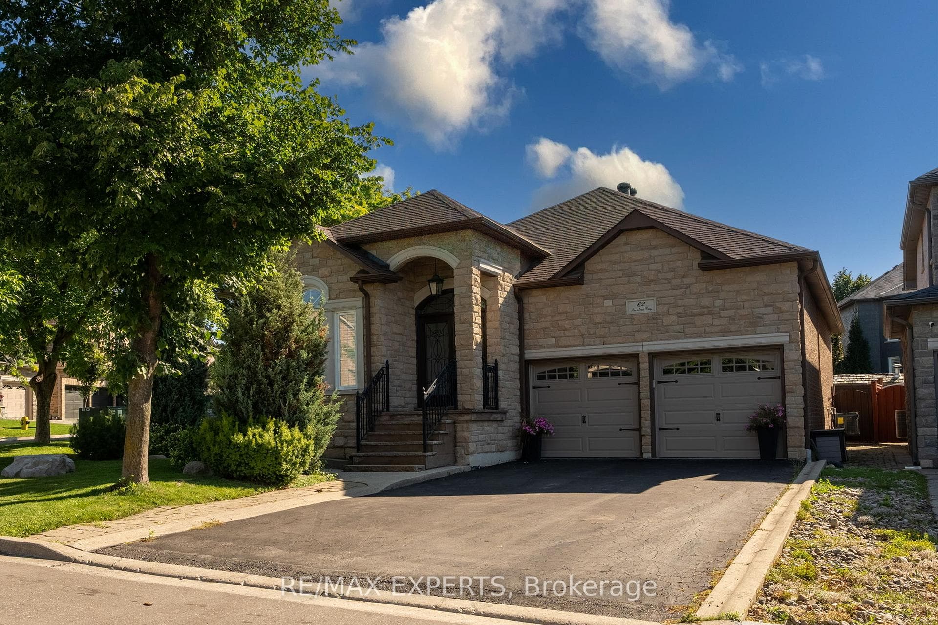 62 Aventura Crescent photo 26