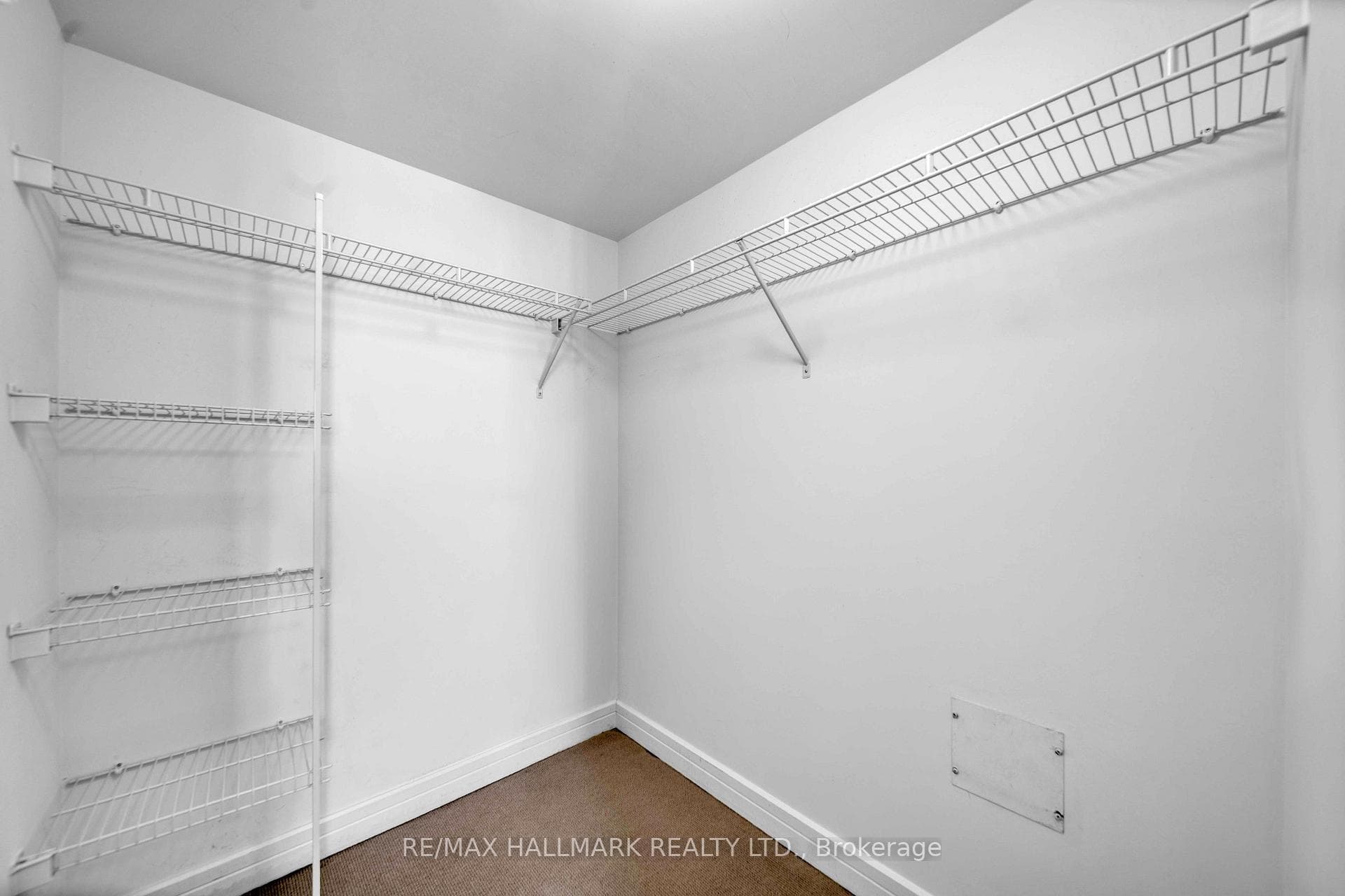16 Harrison Garden Boulevard Unit 1809 photo 18