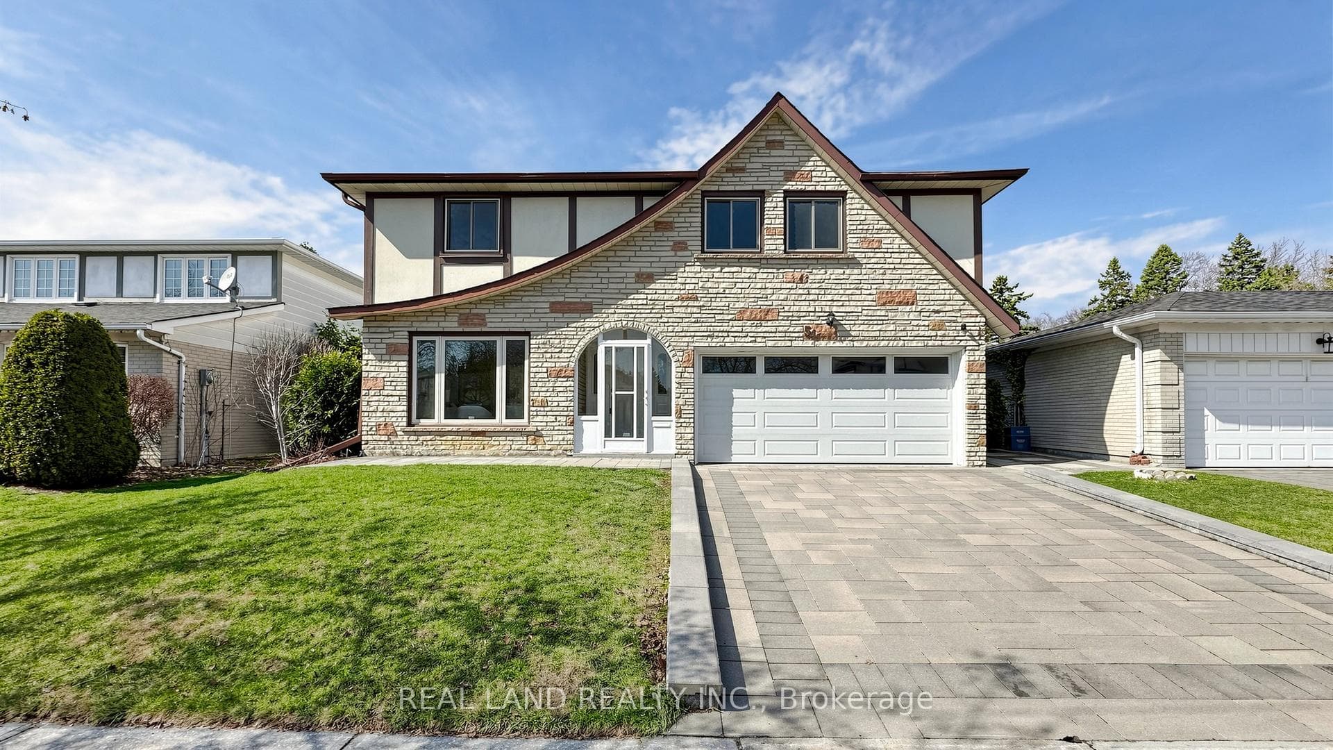 54 Marblemount Crescent photo 1