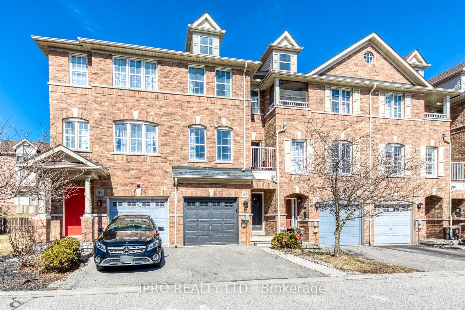 69 Huxtable Lane photo 1