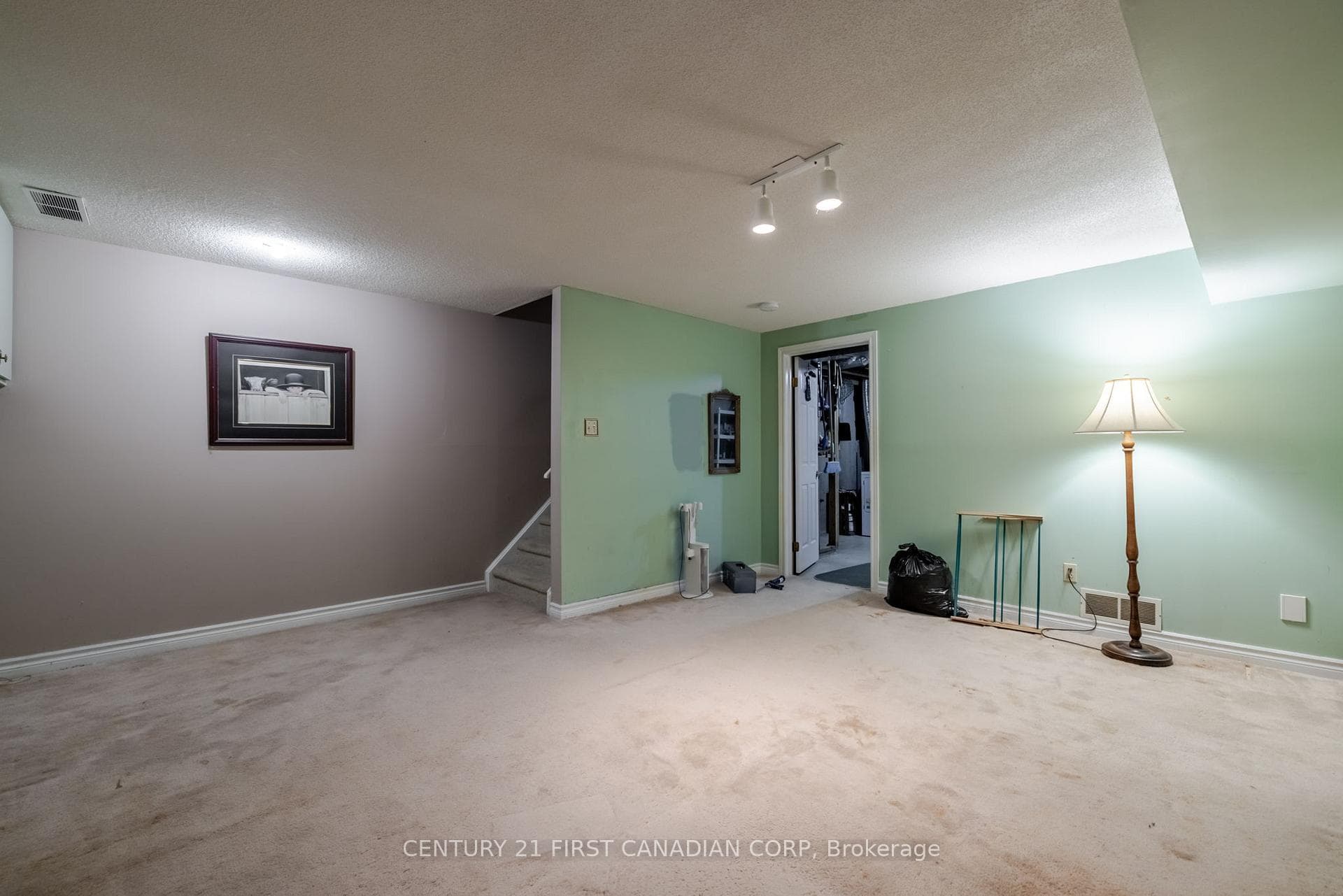 1415 Commissioners Road Unit 19 photo 25