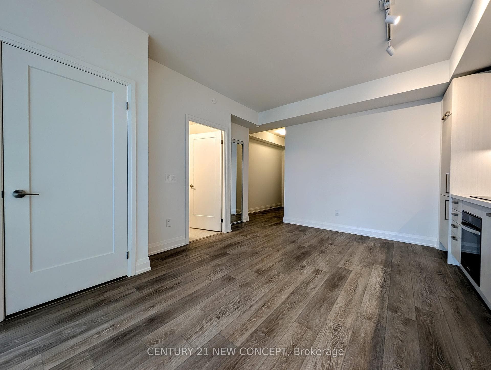 20 Soudan Avenue Unit 2306 photo 6