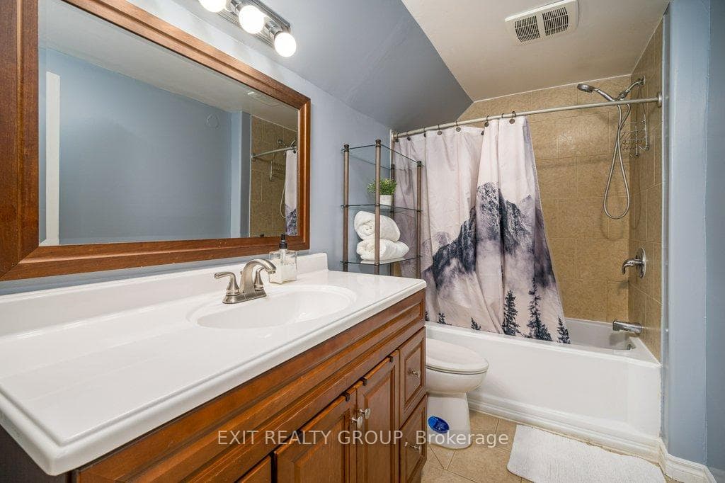 60 Crown Street photo 24