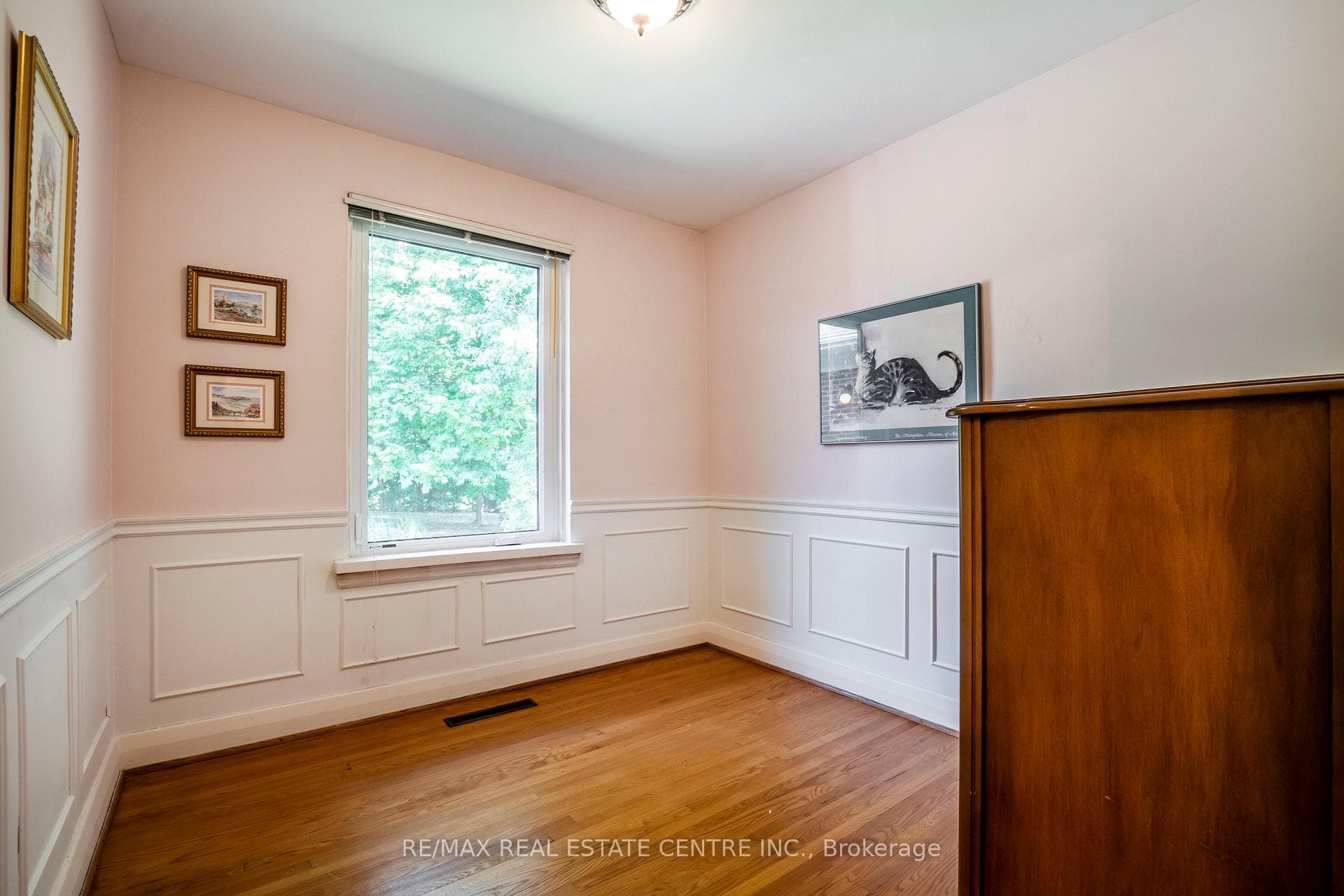 393 River Side Drive photo 20