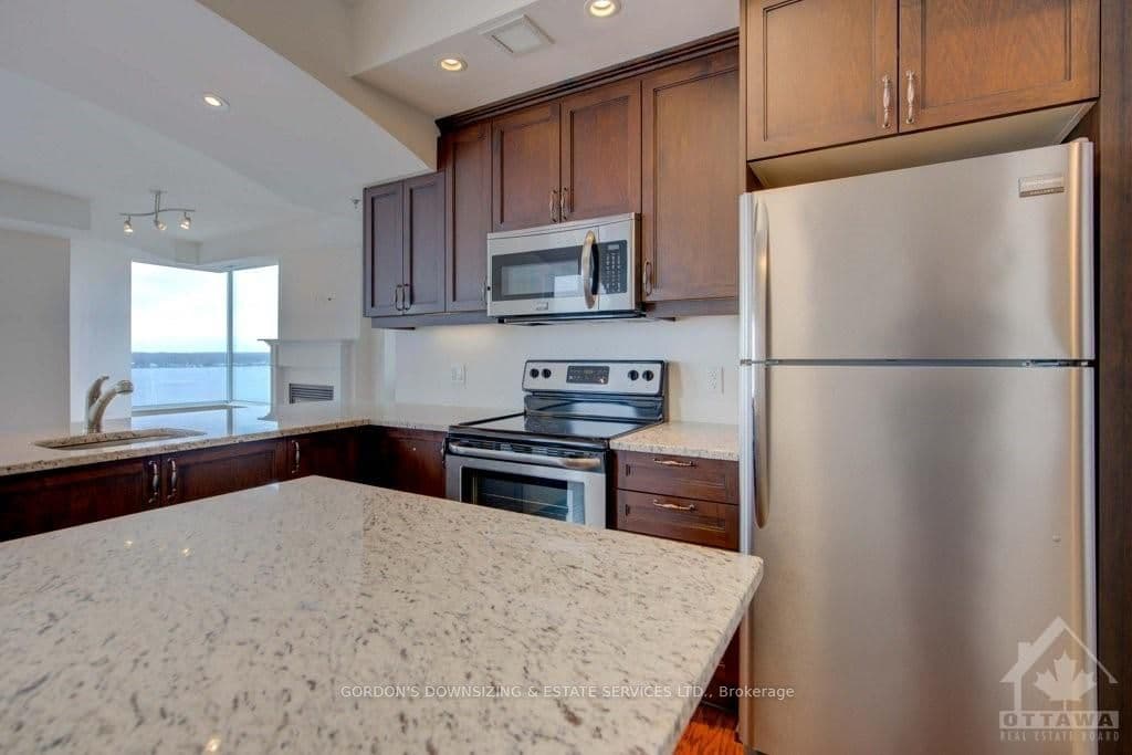 15 ST ANDREW Street Unit 1501 photo 12