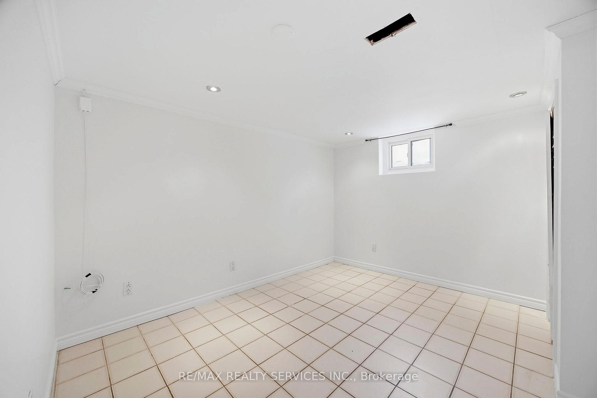 21 Radwinter Drive photo 28