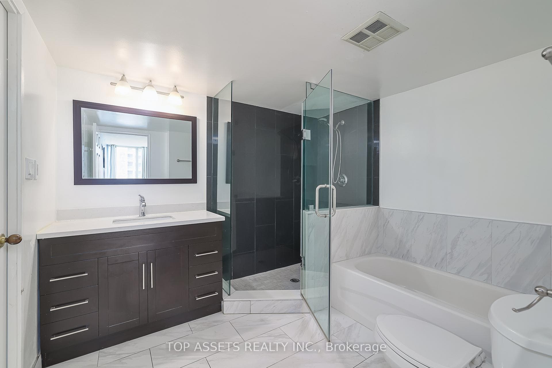 24 Wellesley Street Unit 614 photo 28