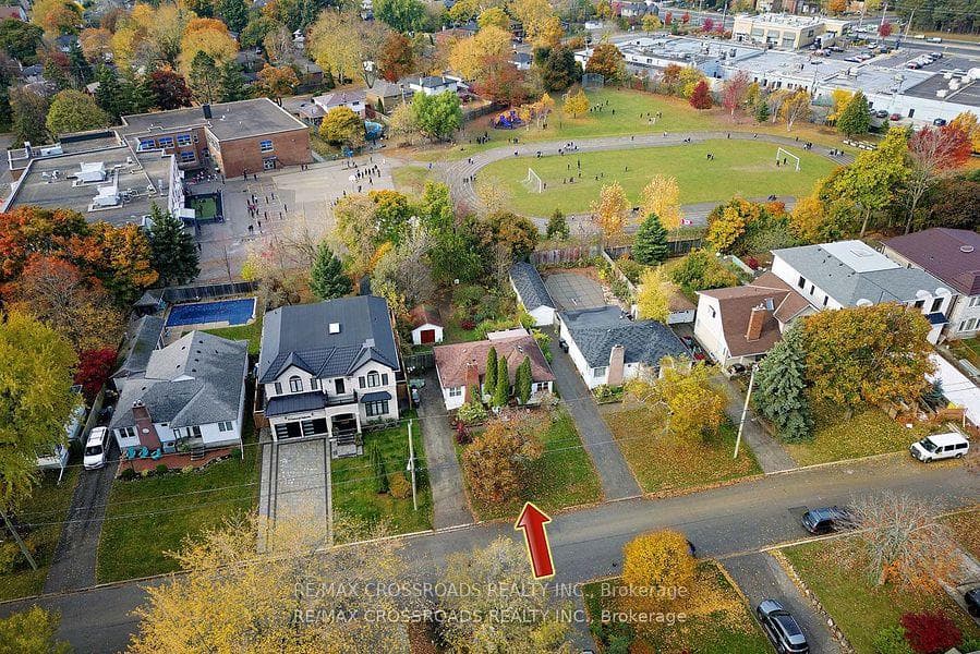62 Scarborough Heights Boulevard photo 31