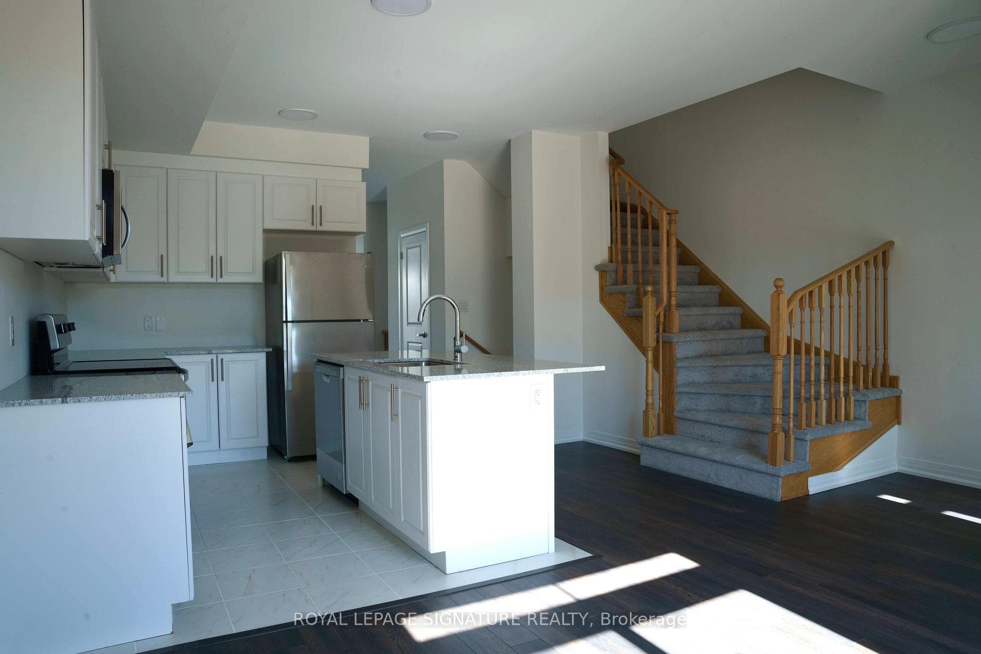 150 Glendale Avenue Unit 44 photo 3