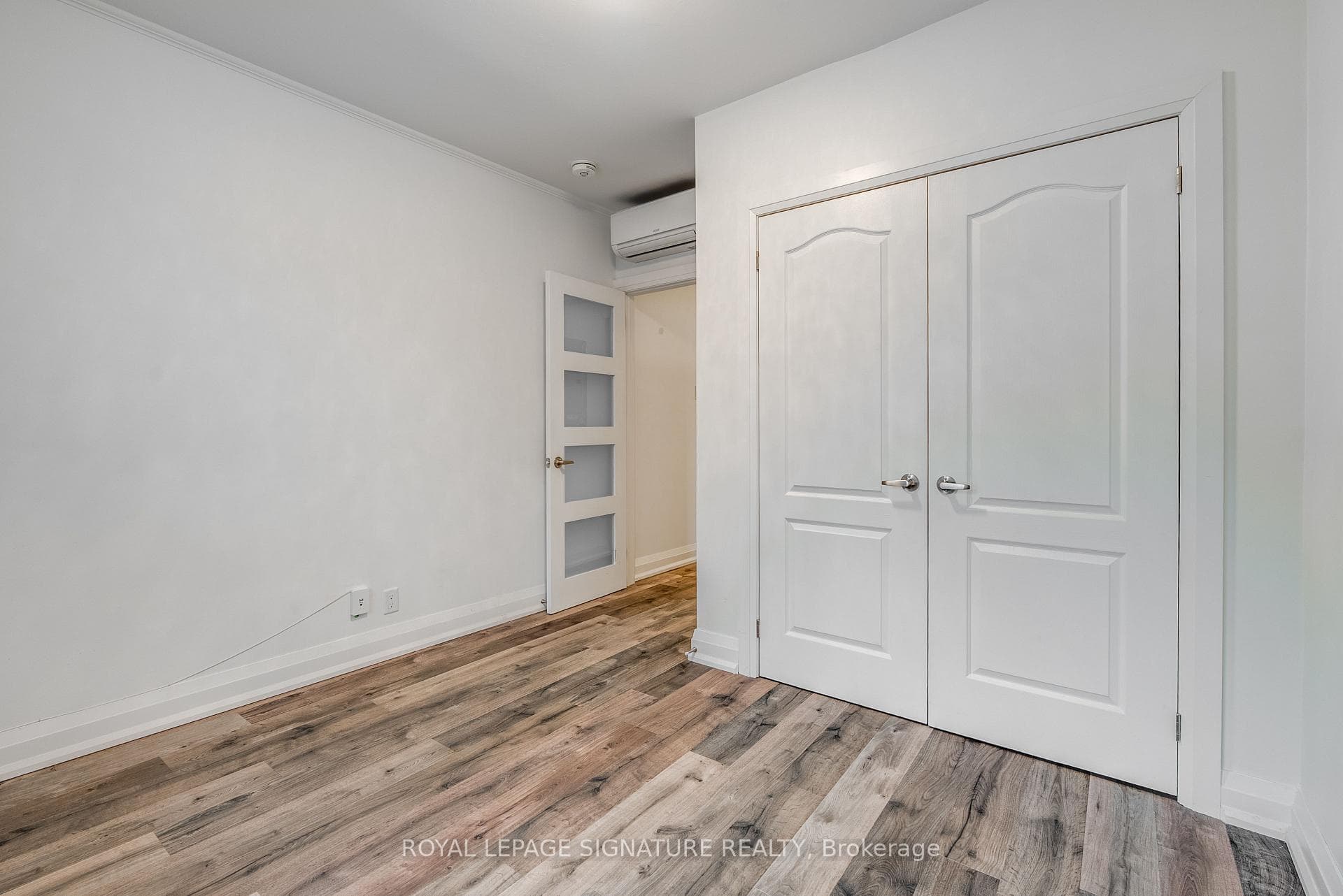 421 Danforth Avenue Unit 2 photo 8