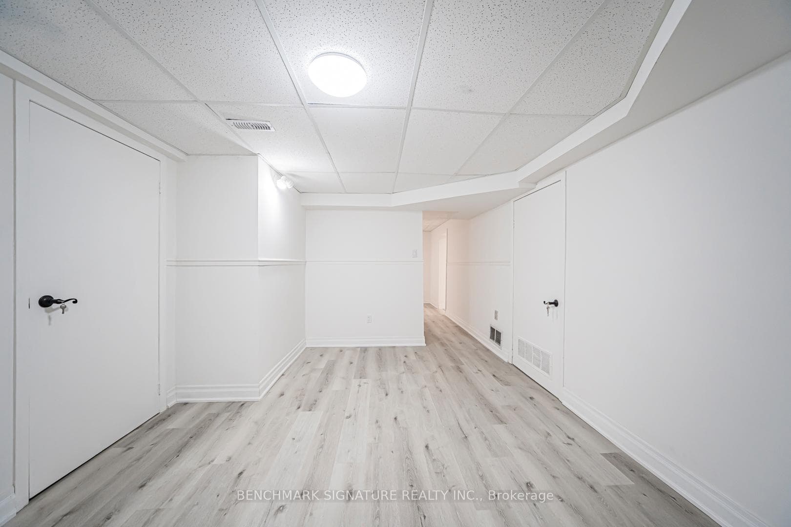 115 Simonston Boulevard photo 36