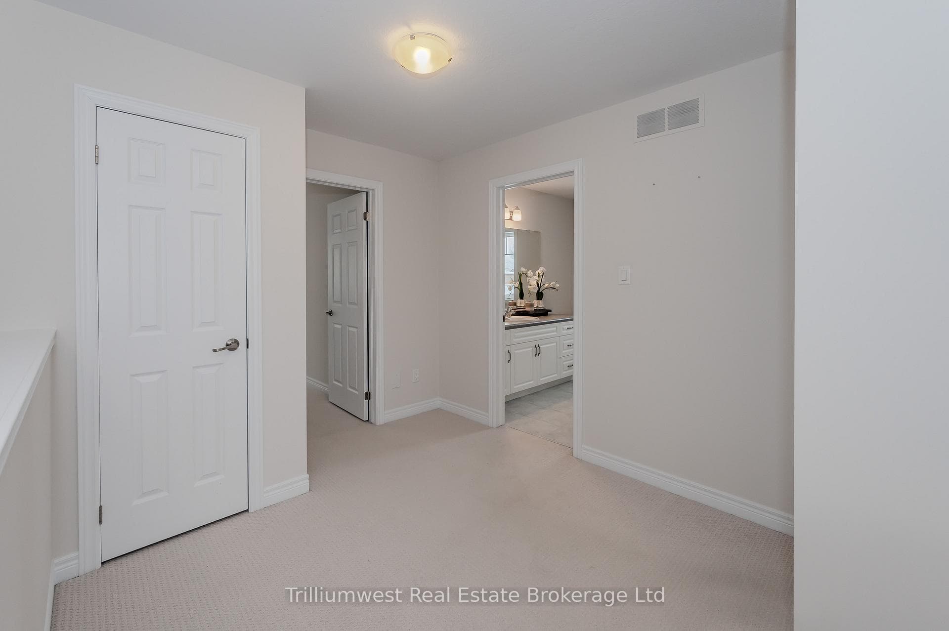 760 ROBERT FERRIE Drive photo 24
