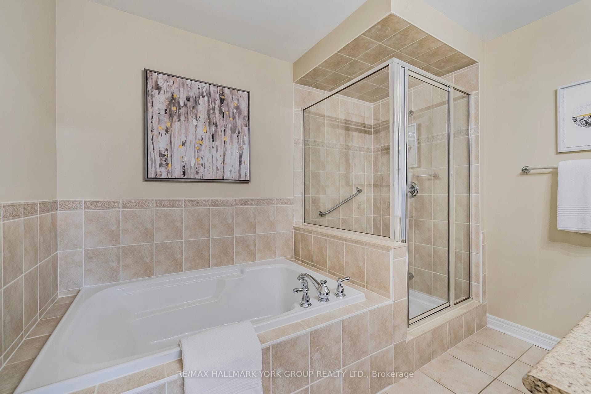 607 Tapestry Lane photo 8