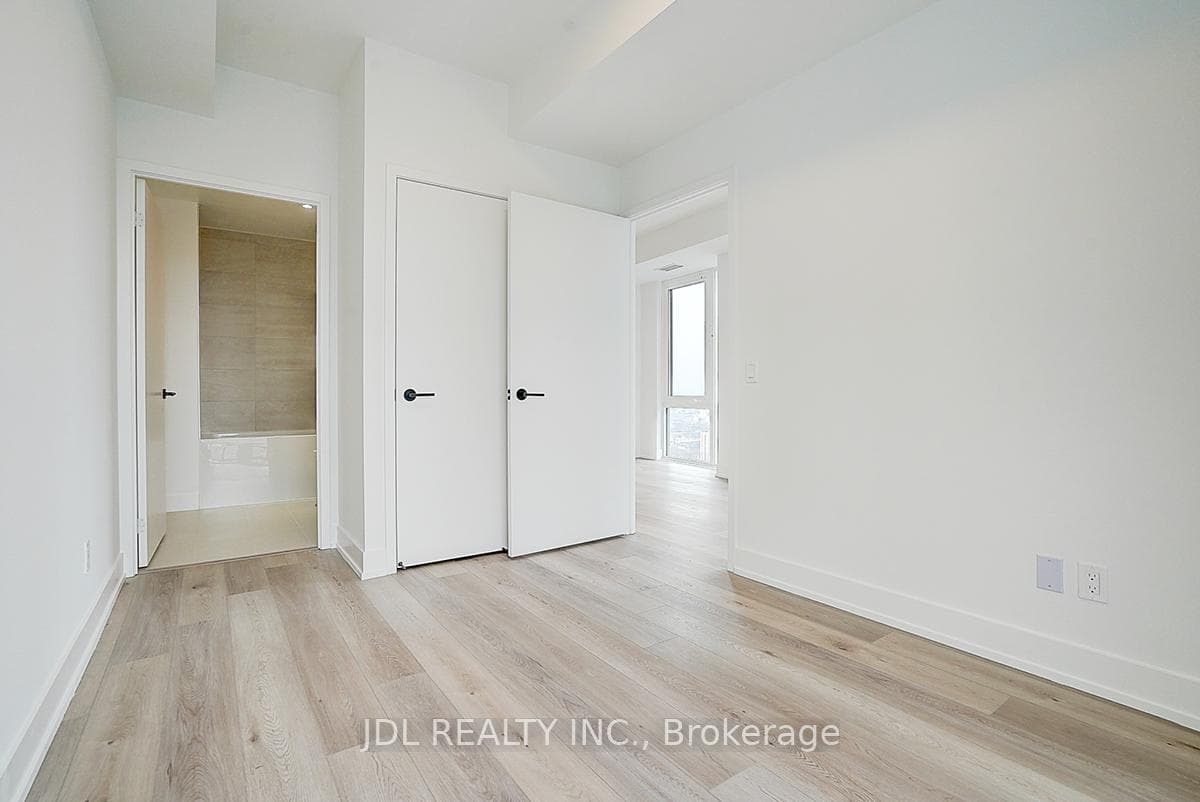 308 Jarvis Street Unit 2303 photo 18