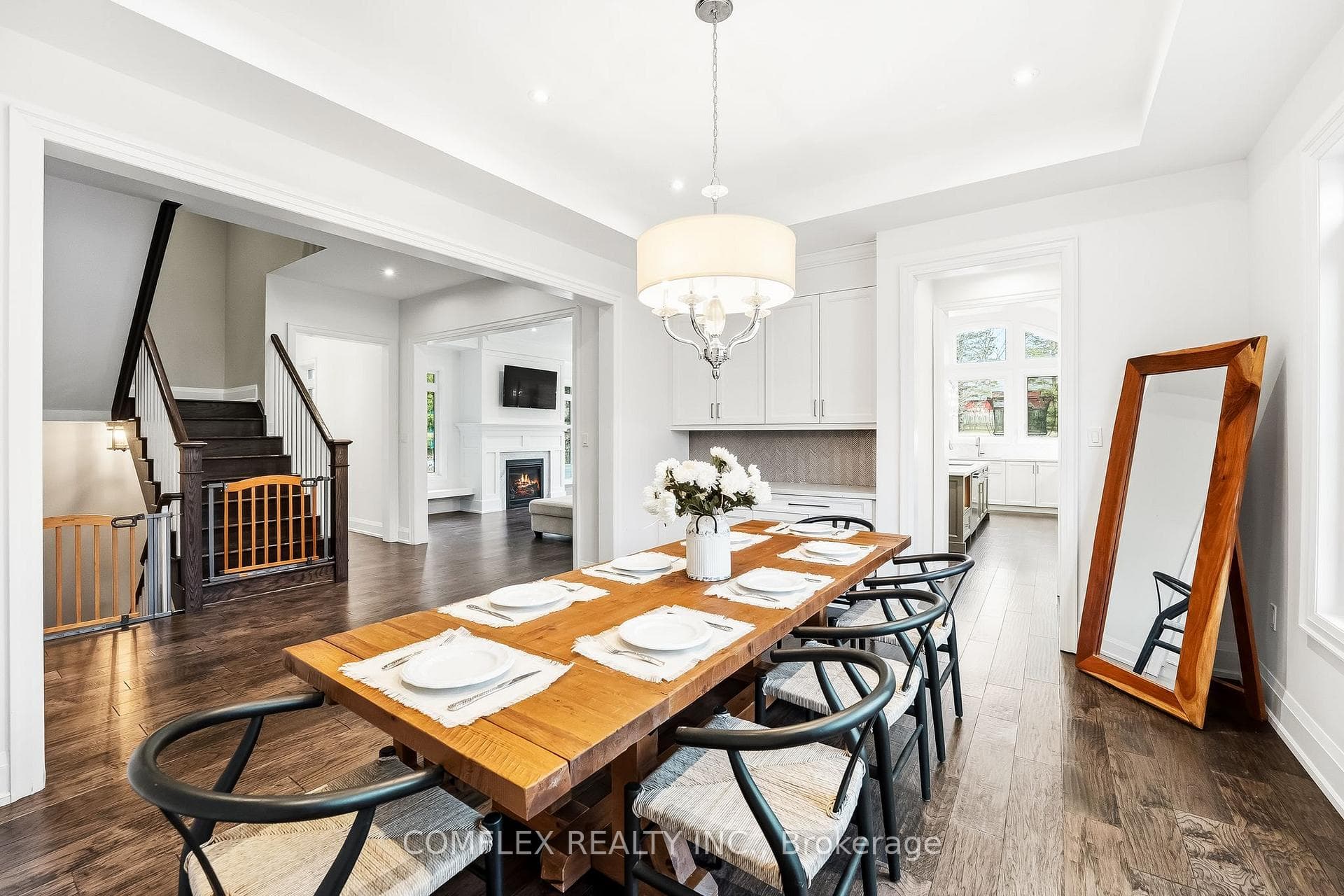 108 Avenue Road photo 18