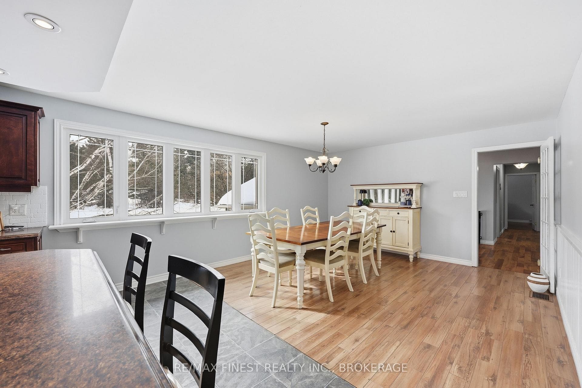 2518 Rideau Ferry Road photo 12