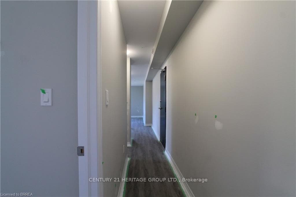 116 King Edward Avenue Unit 7 photo 11
