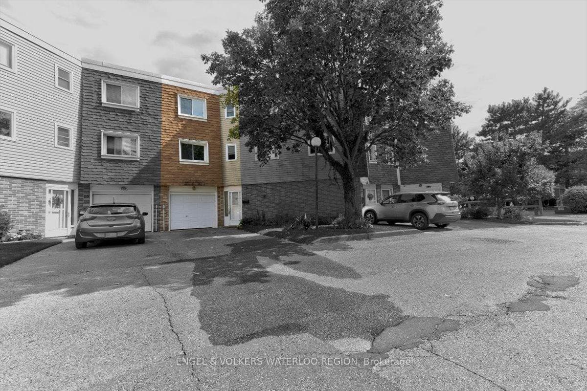 60 Elmsdale Drive Unit 19 photo 39