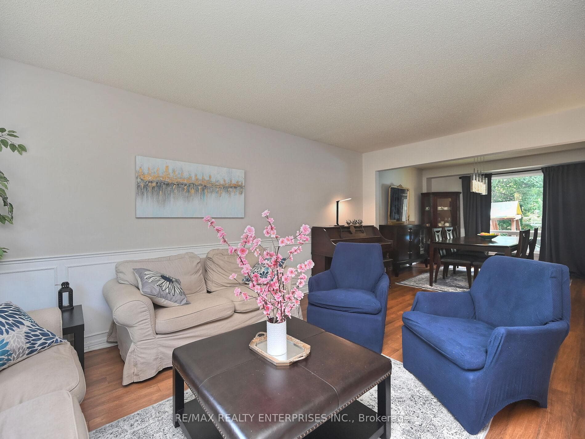 466 Bell Street photo 8