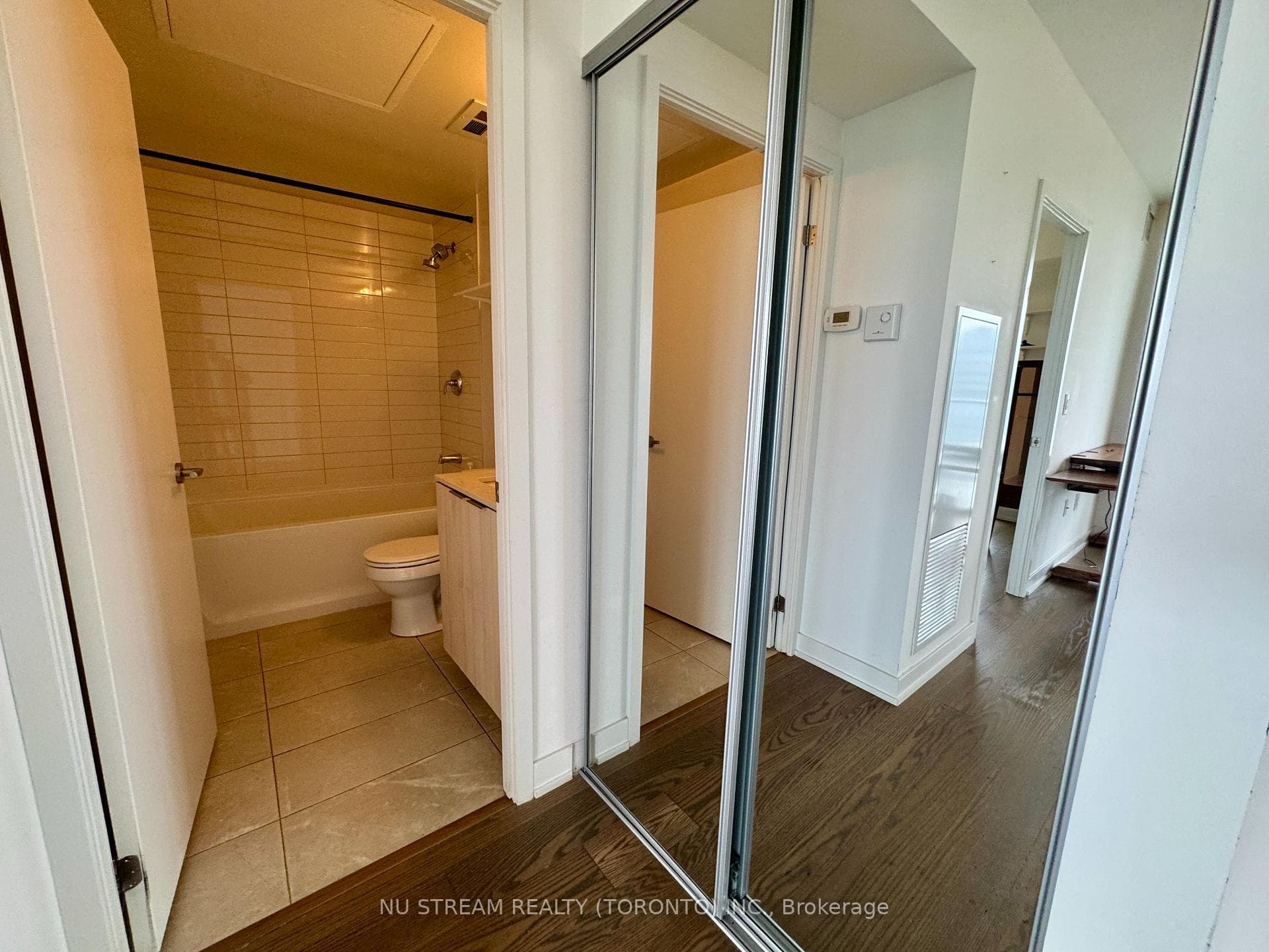 11 Wellesley Street Unit 3113 photo 5