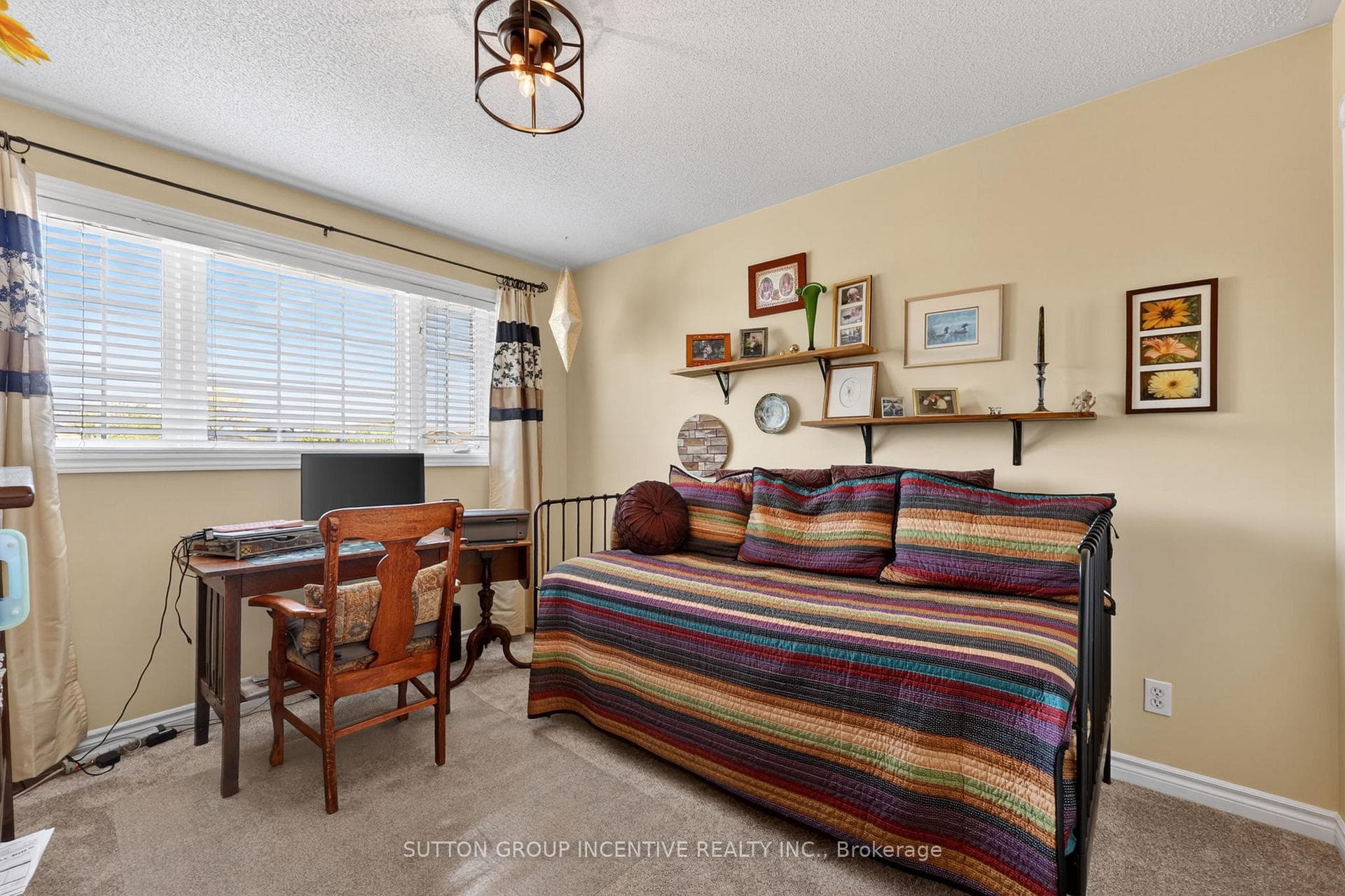 255 Pringle Drive photo 33