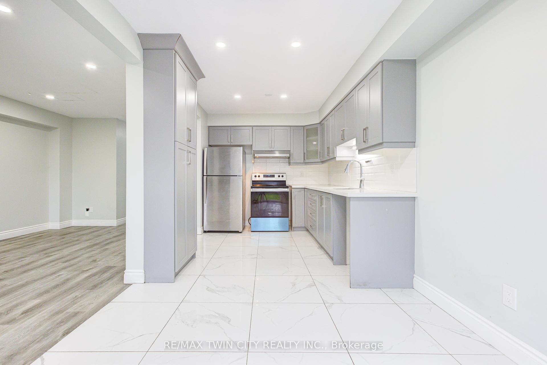 110 Commonwealth Street photo 12