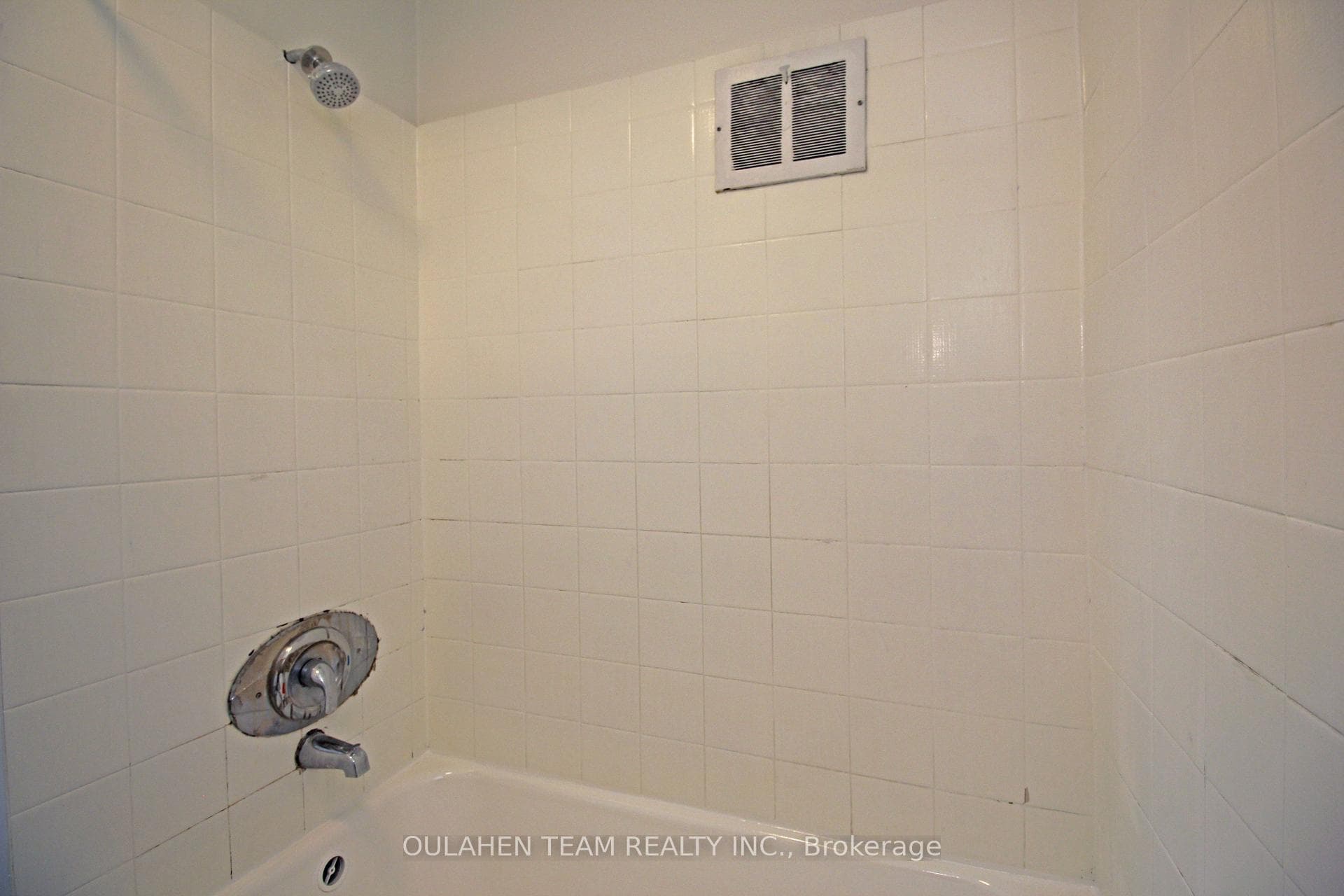 93 Sheppard Avenue photo 12