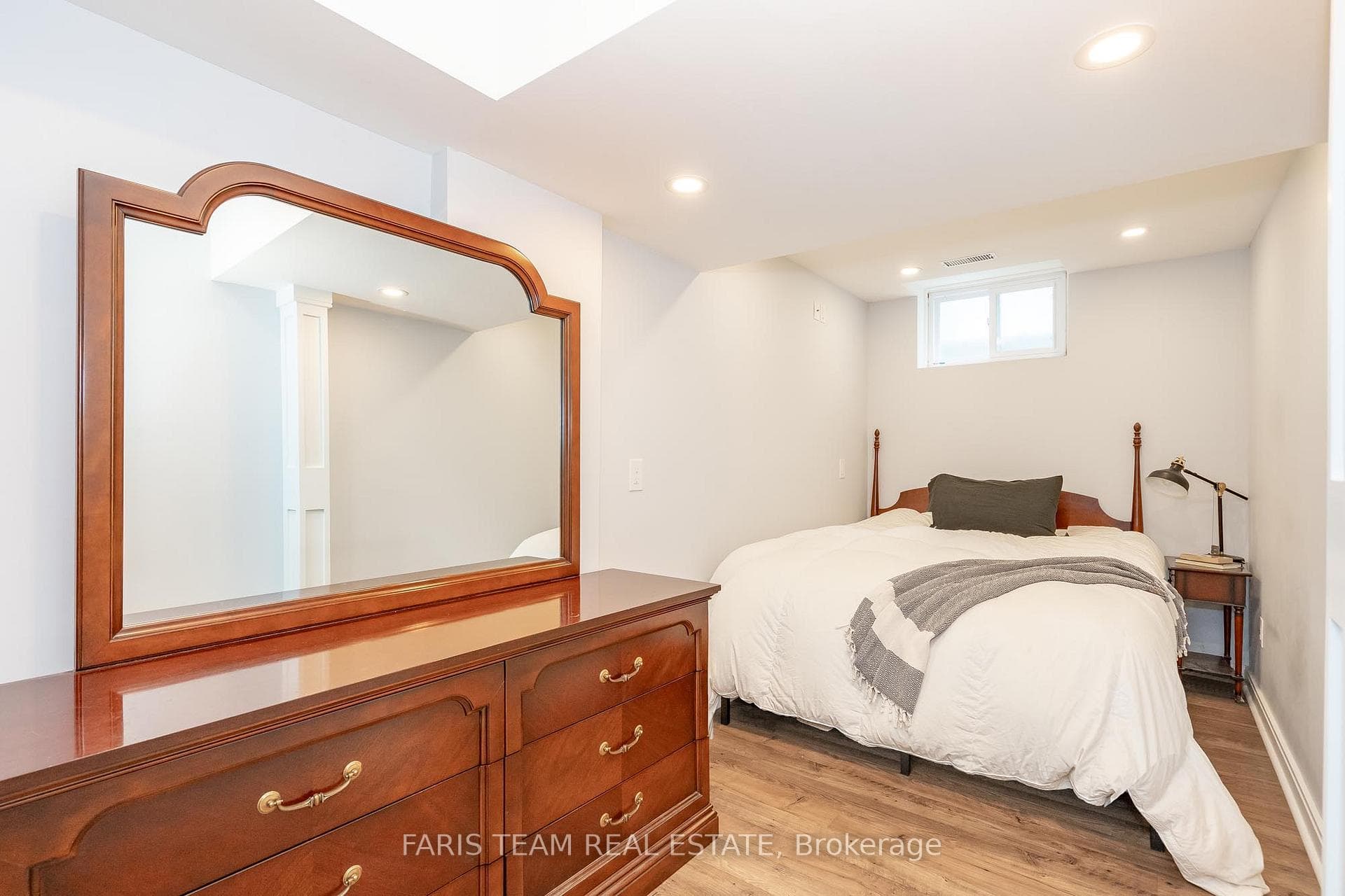 104 Madelaine Drive photo 19