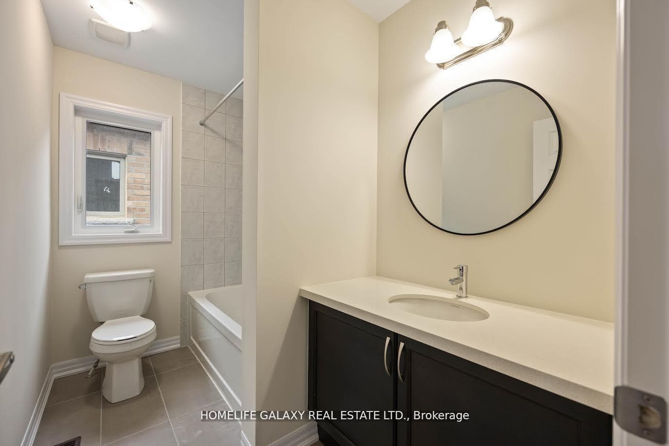 6 Northrop Avenue photo 20