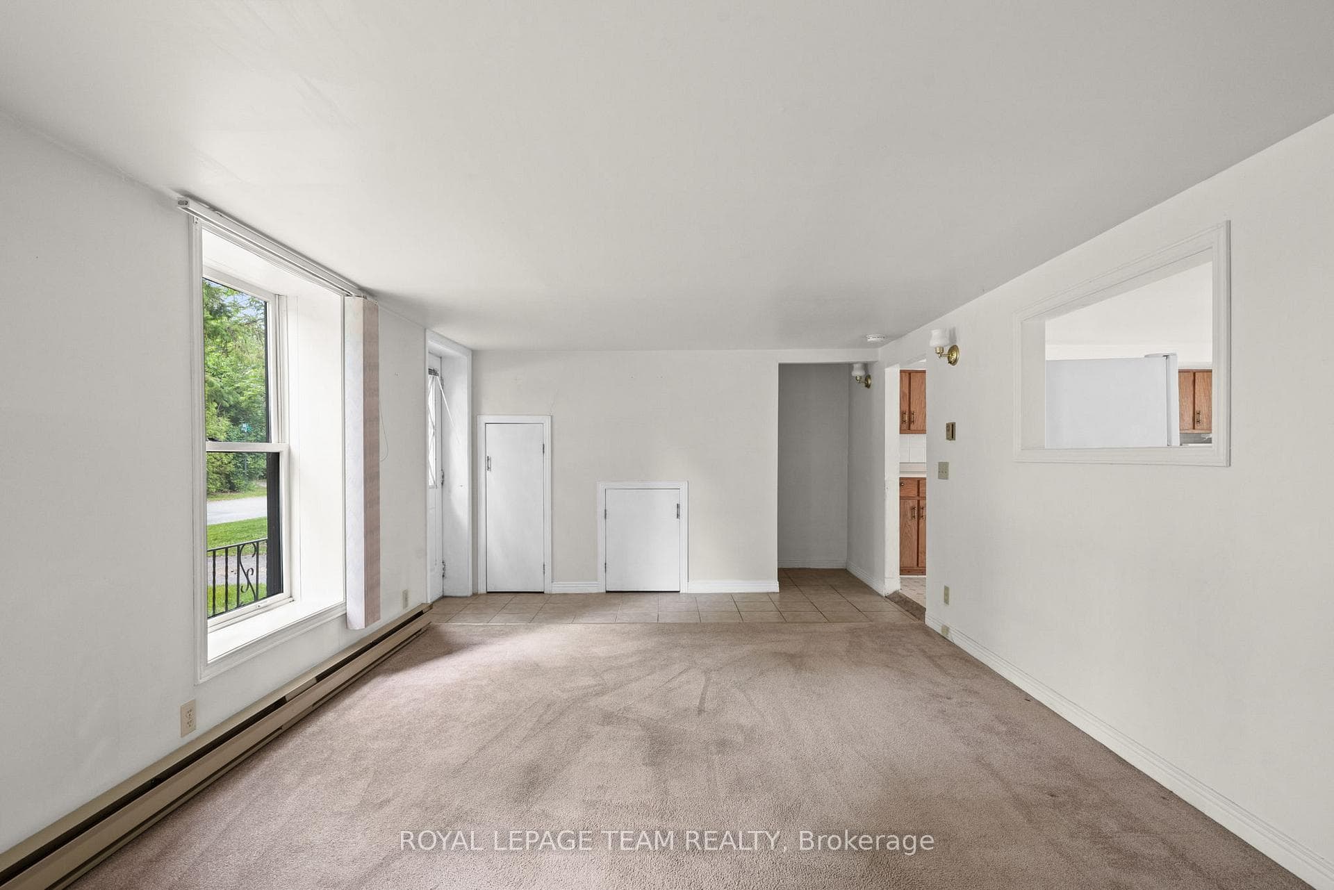 634 Elgin Street photo 10