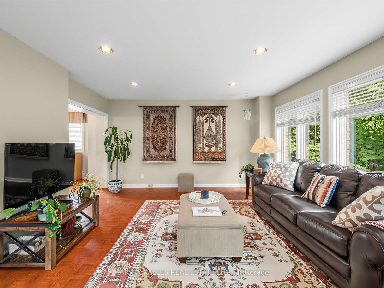 287 St. Leonard's Avenue photo 22