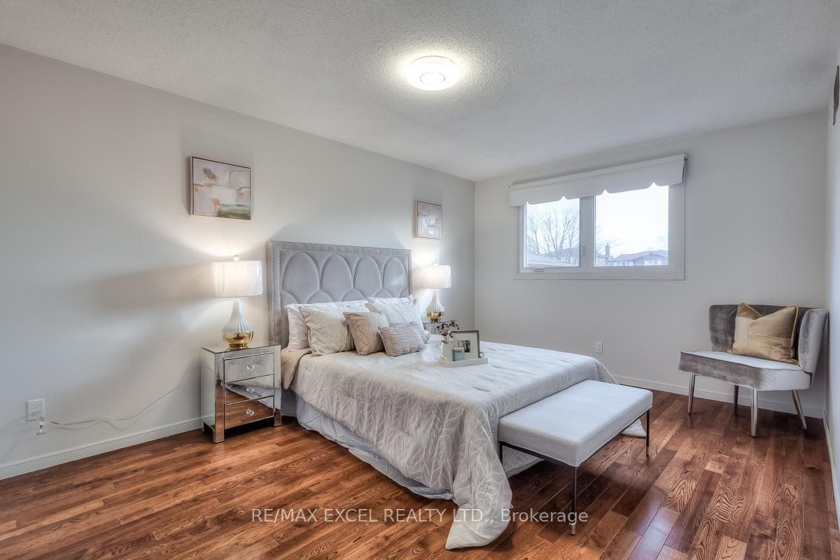 170 Amber Avenue photo 19