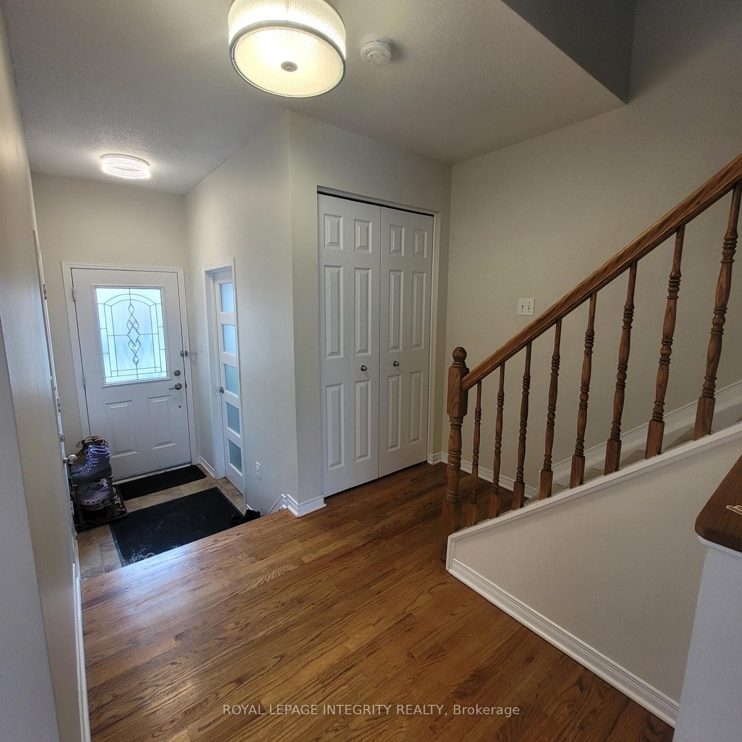 238 Claridge Drive photo 4