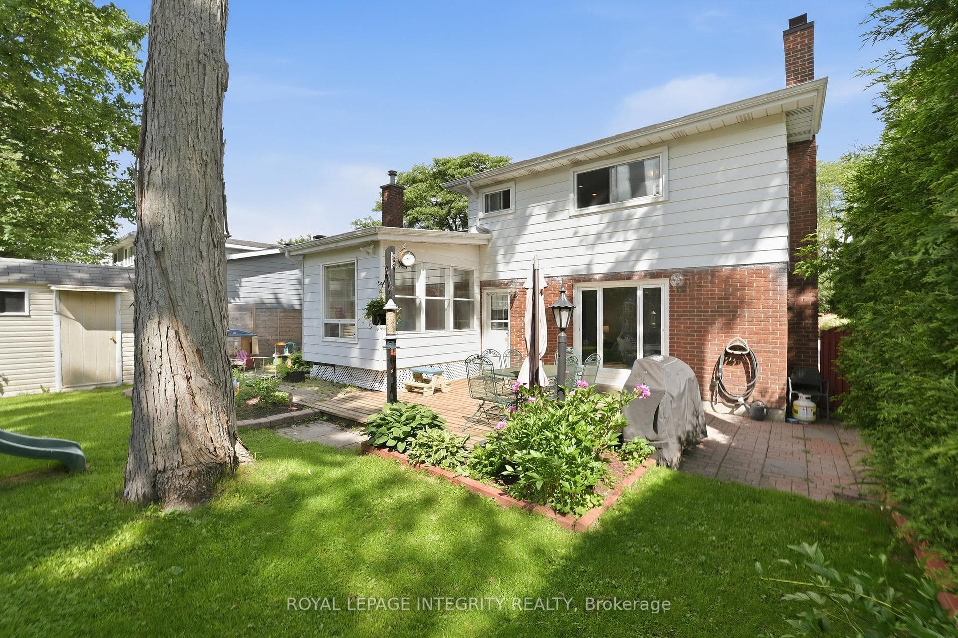 6 Woodview Crescent photo 35
