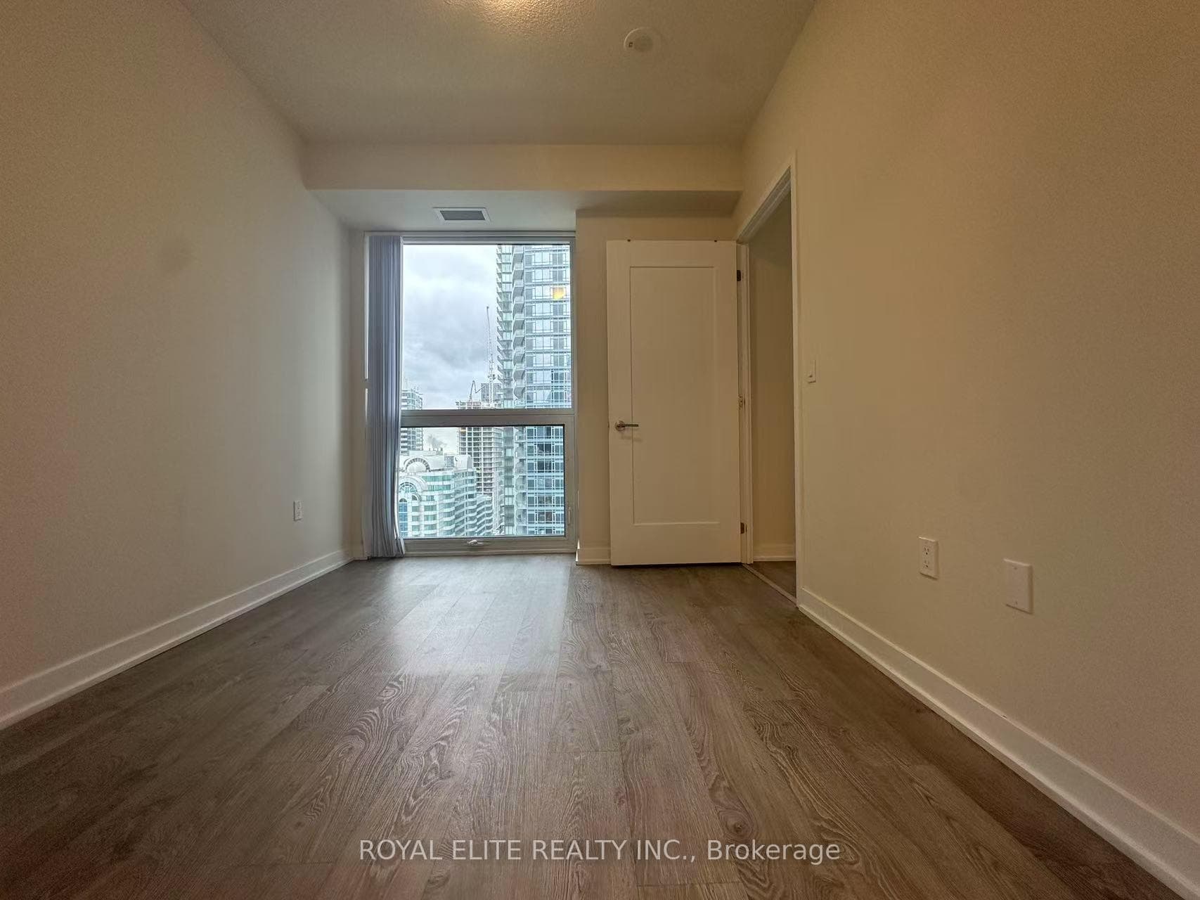 99 John Street Unit 2305 photo 13