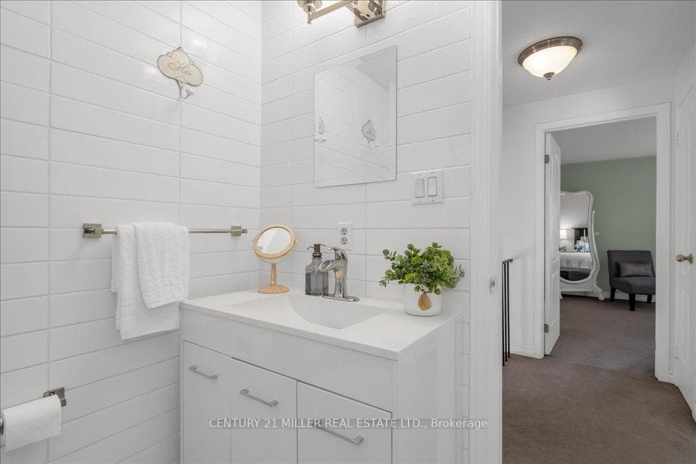 32 Reynier Drive photo 18