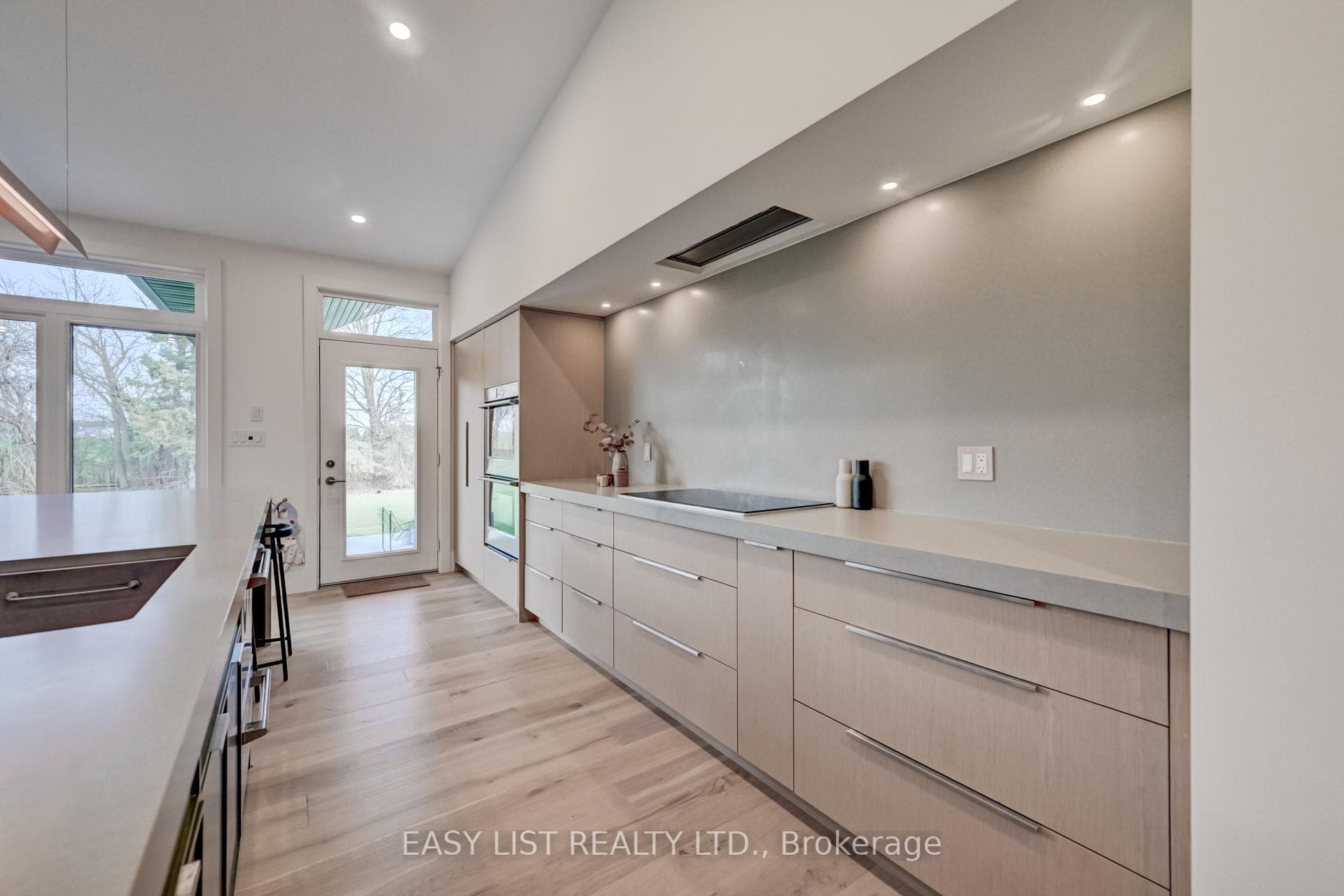 117 Evergreen Place photo 18