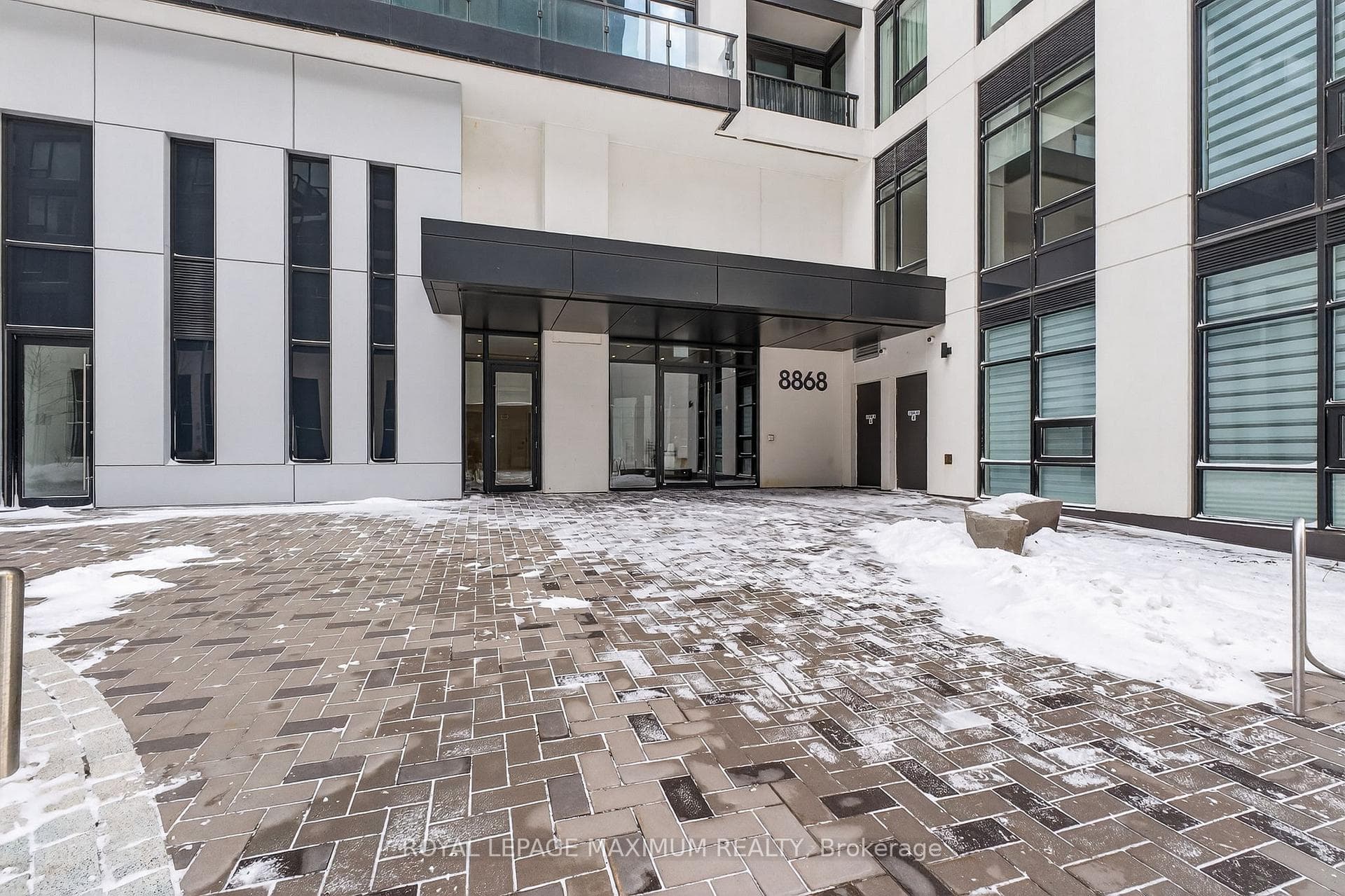 8868 Yonge Street Unit 212E photo 4