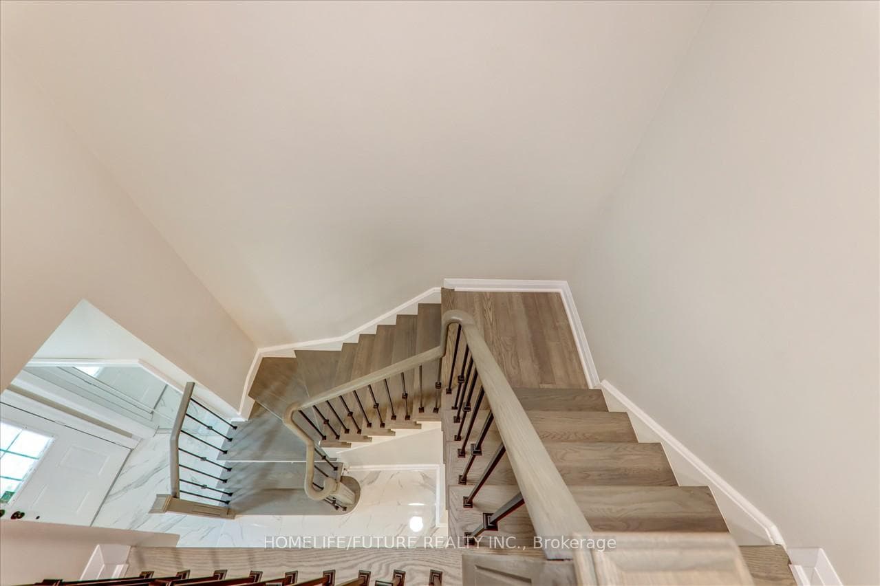 39 Watchman Road photo 14