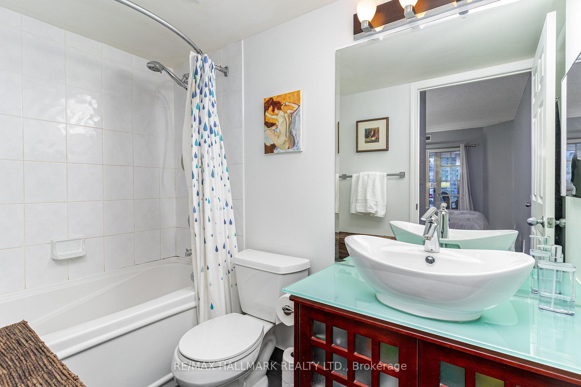 30 Harrison Garden Boulevard Unit 706 photo 9