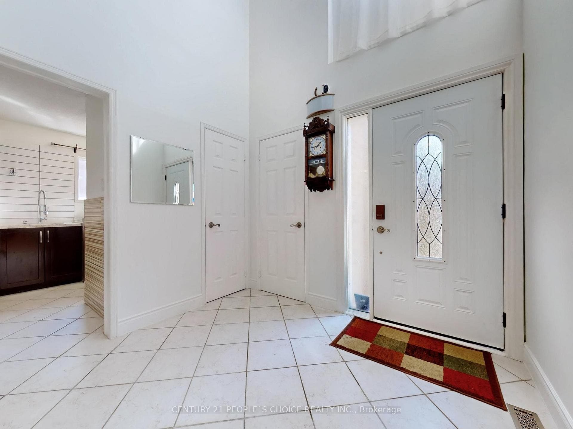 5992 Ladyburn Crescent photo 5