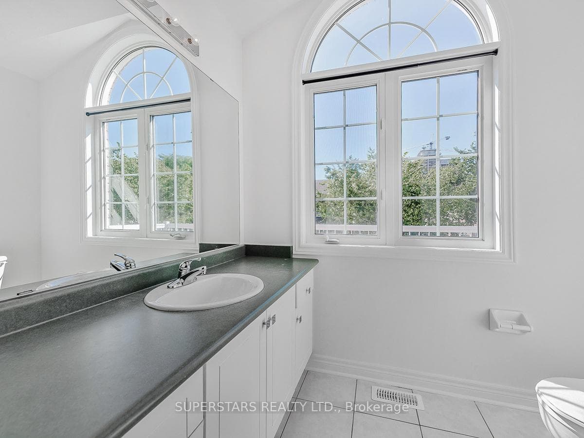 43 Cathmar Drive photo 15