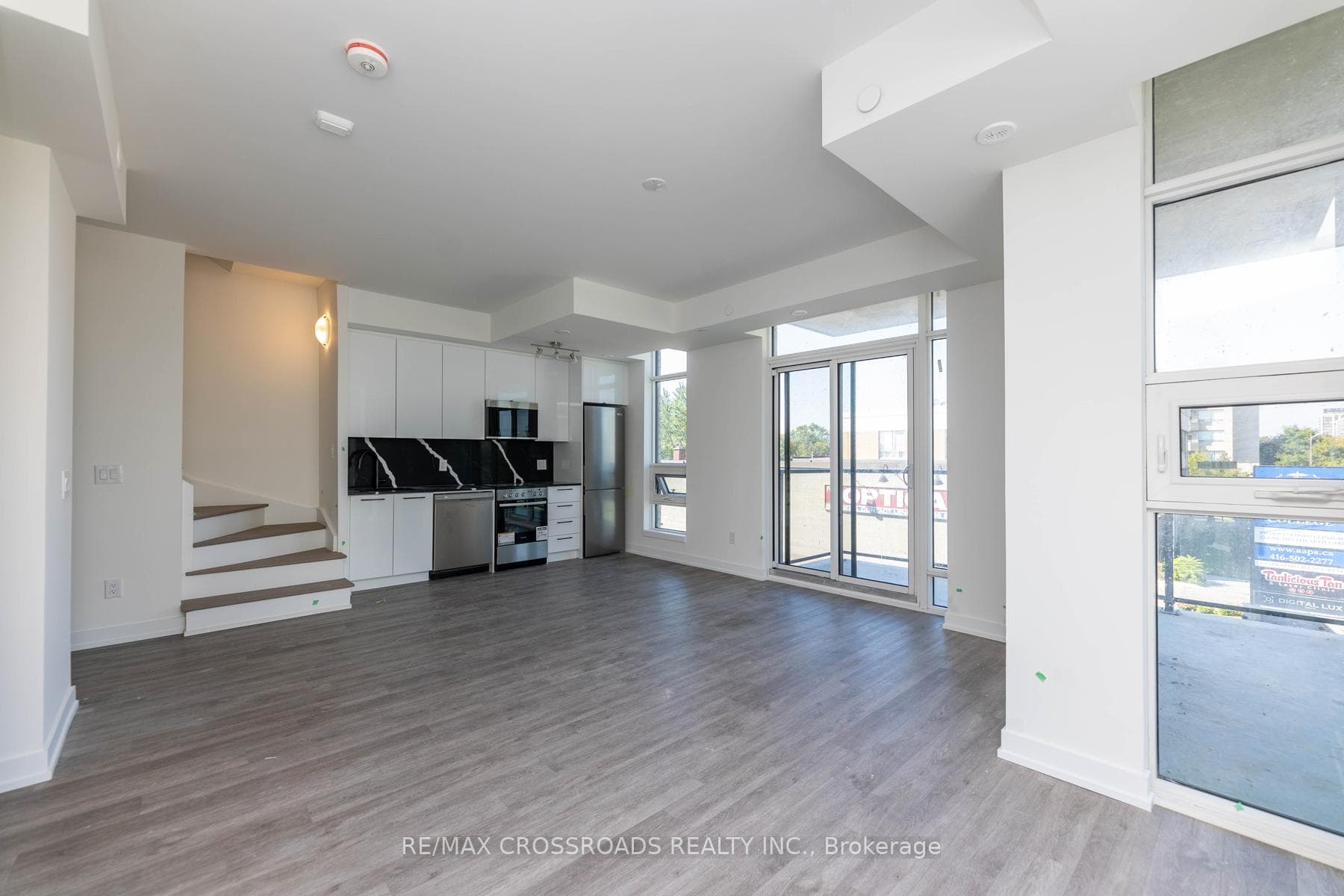 871 Sheppard Avenue Unit TH11 photo 8