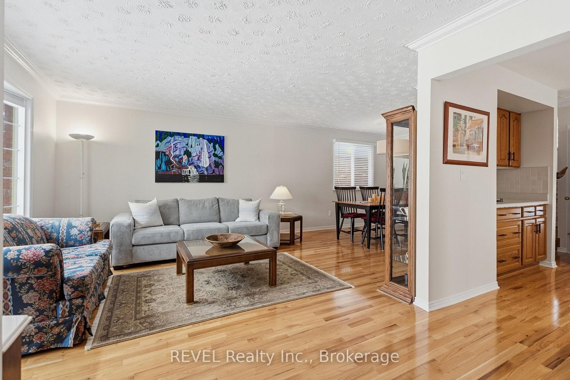 7362 Nathan Crescent photo 10