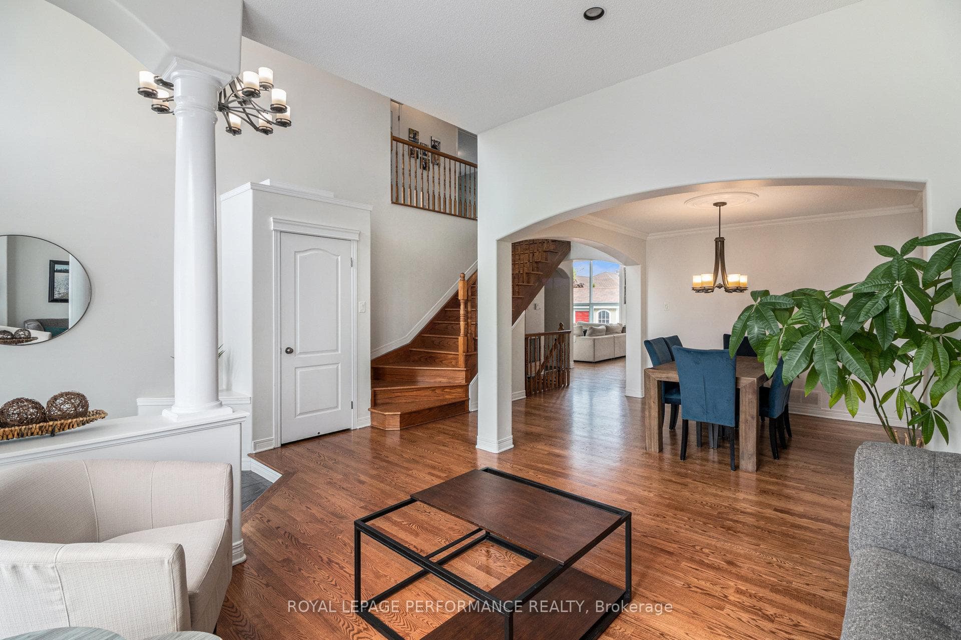3712 Mountain Meadows Crescent photo 13